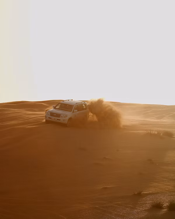 photo 1611824452658 23d2914e71fb